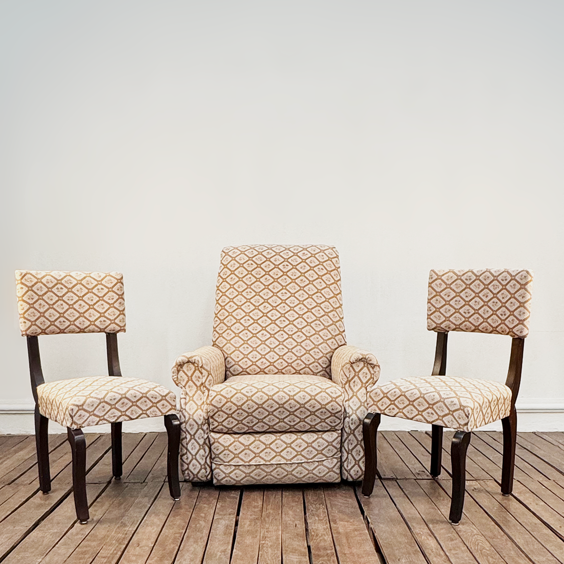 Sillas y Sillón Vintage | Casa Perlo